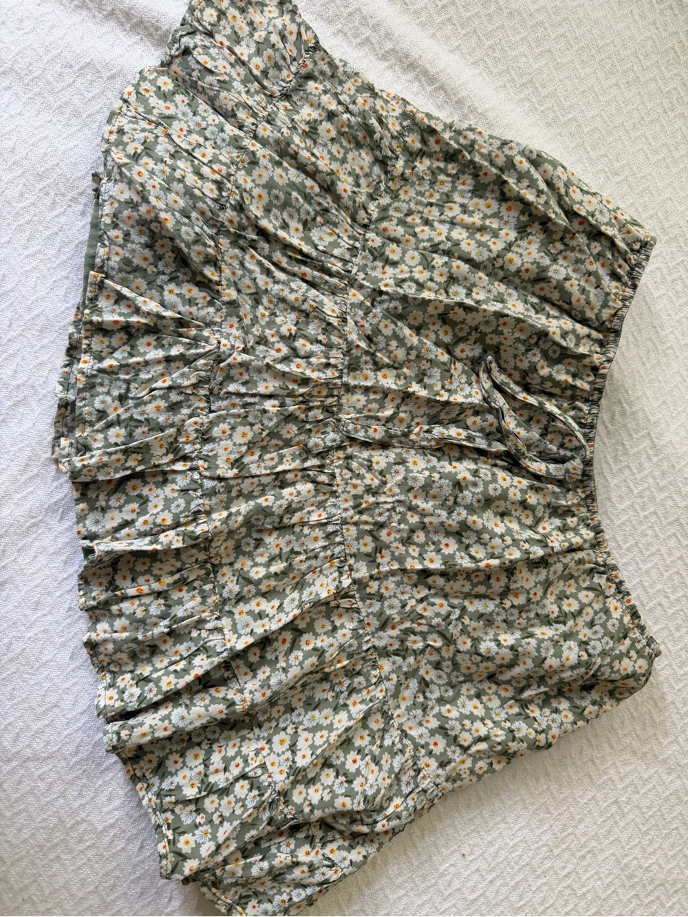 Urban Outfitters Floral Tiered Mini Skirt — Green Daisy Print
